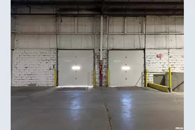 8201 W 42nd Street, Rock Island, IL 61201 - Photo 9