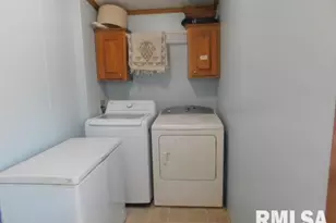 120 W 7th St, Coal Valley, IL 61240 - Photo 5