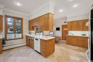 500 54th St, Moline, IL 61265 - Photo 15