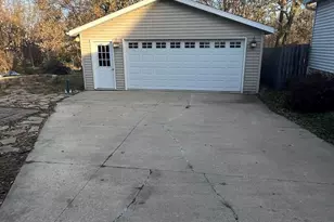 328 E Prospect St, Kewanee, IL 61443 - Photo 35