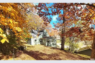 2019 11th Street Place, East Moline, IL 61244 - Photo 31