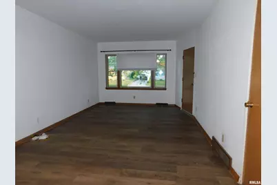 411 34th Avenue, East Moline, IL 61244 - Photo 9