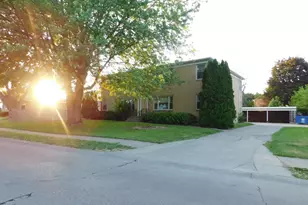 411 34th Ave, East Moline, IL 61244 - Photo 3