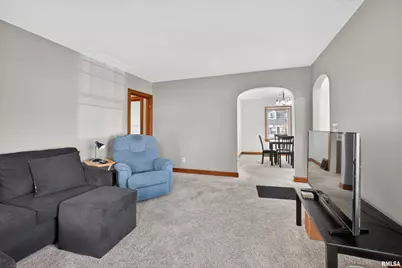 803 Holmes Street, Bettendorf, IA 52722 - Photo 7