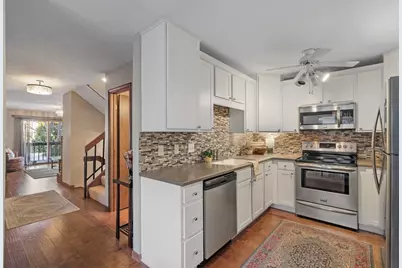 1120 Terrace Park Dr Drive, Bettendorf, IA 52722 - Photo 17