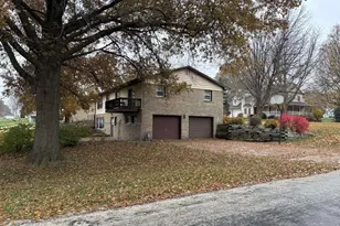 1401 6th St, Orion, IL 61273 - Photo 3