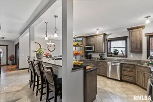 302 9th St, Silvis, IL 61282 - Photo 13