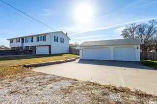 304 4th Ave, Colona, IL 61241 - Photo 3