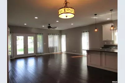 405 E Palace, Geneseo, IL 61254 - Photo 3