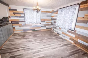 201 N 1st St, Alpha, IL 61413 - Photo 13