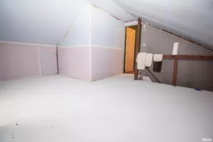 201 N 1st St, Alpha, IL 61413 - Photo 27