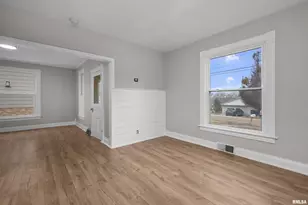 405 Bluff St, Albany, IL 61230 - Photo 15