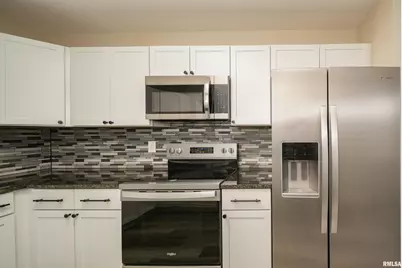 3205 Candlewick Drive, Bettendorf, IA 52722 - Photo 11