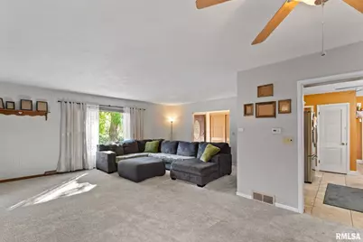 2552 37th Avenue, Rock Island, IL 61201 - Photo 7