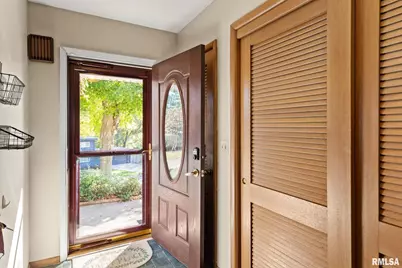 2552 37th Avenue, Rock Island, IL 61201 - Photo 3