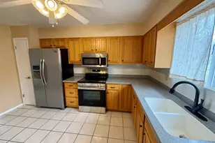 3721 35th St, Moline, IL 61265 - Photo 7