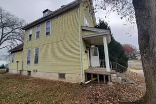 1031 10th Ave, Rock Island, IL 61201 - Photo 15