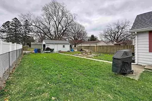 2320 18th Street A, Moline, IL 61265 - Photo 17