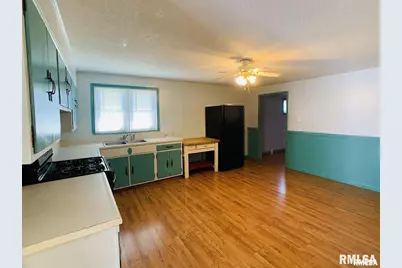 716 W Poplar Street, Harrisburg, IL 62946 - Photo 9