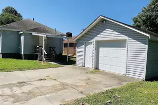 716 W Poplar St, Harrisburg, IL 62946 - Photo 7