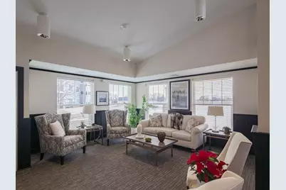 2592 Middle Road #313, Bettendorf, IA 52722 - Photo 7