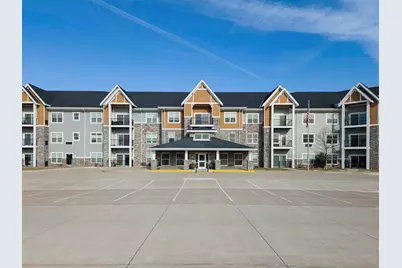 2592 Middle Road #313, Bettendorf, IA 52722 - Photo 3