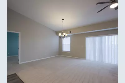 2592 Middle Road #313, Bettendorf, IA 52722 - Photo 17