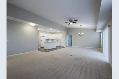 2592 Middle Road #313, Bettendorf, IA 52722 - Photo 21