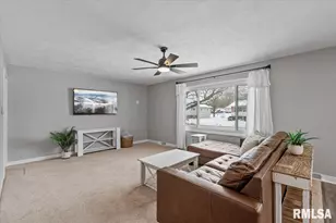 102 Amber Ln, Geneseo, IL 61254 - Photo 9