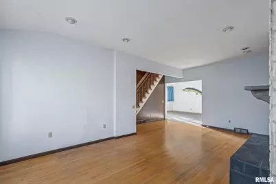 2709 16th Street, Moline, IL 61265 - Photo 5