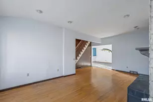2709 16th St, Moline, IL 61265 - Photo 5