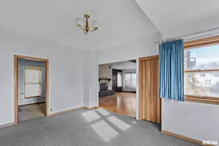 2709 16th St, Moline, IL 61265 - Photo 7