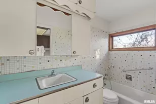 2709 16th St, Moline, IL 61265 - Photo 19