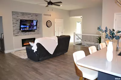 4605 Bellevue Drive, Springfield, IL 62711 - Photo 9