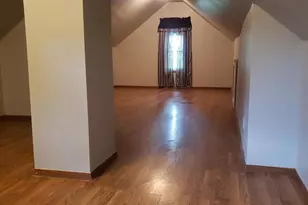 212 44th St, Moline, IL 61265 - Photo 13