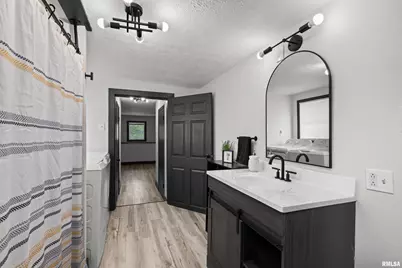 2400 24th Street, Rock Island, IL 61201 - Photo 33