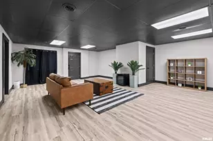 2400 24th St, Rock Island, IL 61201 - Photo 7