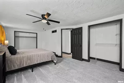 2400 24th Street, Rock Island, IL 61201 - Photo 31