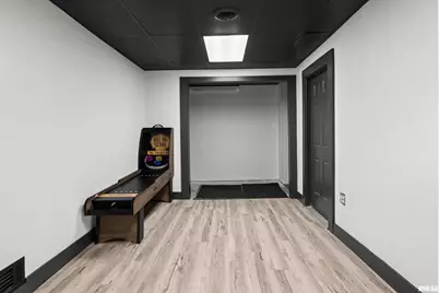 2400 24th Street, Rock Island, IL 61201 - Photo 9