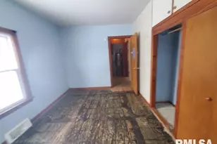 1385 Clark St, Galesburg, IL 61401 - Photo 5