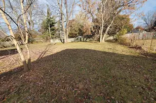 1385 Clark St, Galesburg, IL 61401 - Photo 7