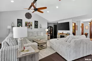 5759 Riverview Rd, Fulton, IL 61285 - Photo 13