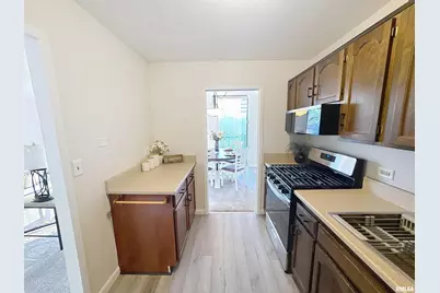 1800 7th Street #6D, East Moline, IL 61244 - Photo 7