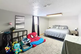 8119 10th St W, Rock Island, IL 61201 - Photo 21