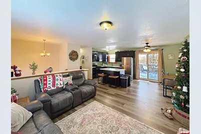 8119 10th Street W, Rock Island, IL 61201 - Photo 5