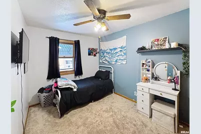 8119 10th Street W, Rock Island, IL 61201 - Photo 11