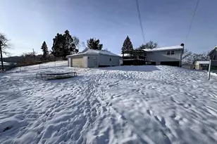 8119 10th St W, Rock Island, IL 61201 - Photo 25