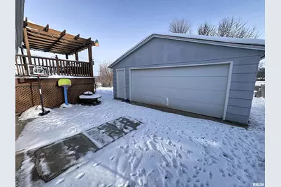 8119 10th Street W, Rock Island, IL 61201 - Photo 23