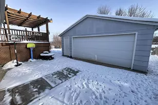 8119 10th St W, Rock Island, IL 61201 - Photo 23