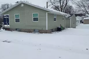 201 W E St, Alpha, IL 61413 - Photo 3